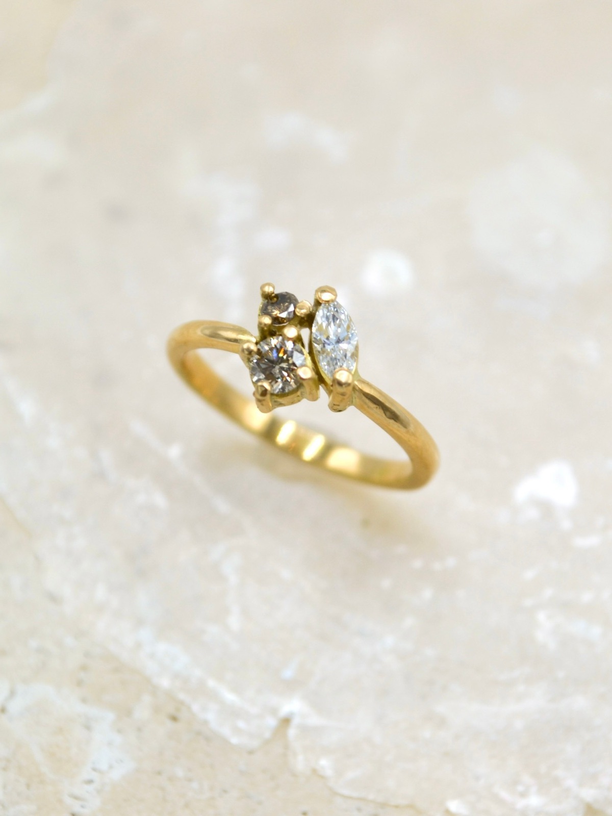 Ring mit drei Diamanten