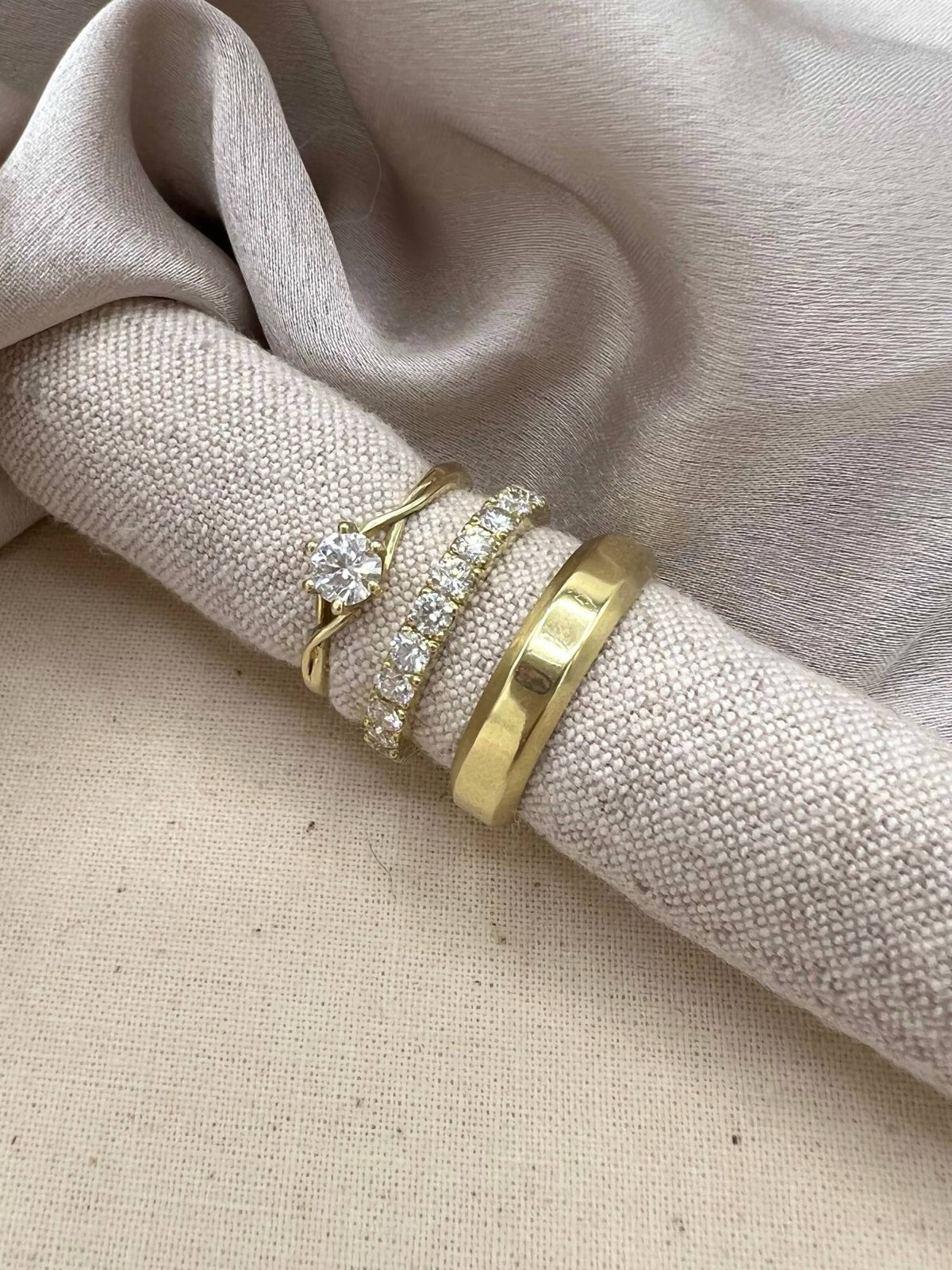 Solitärring, Memoire-Ring und Trauring aus Gelbgold